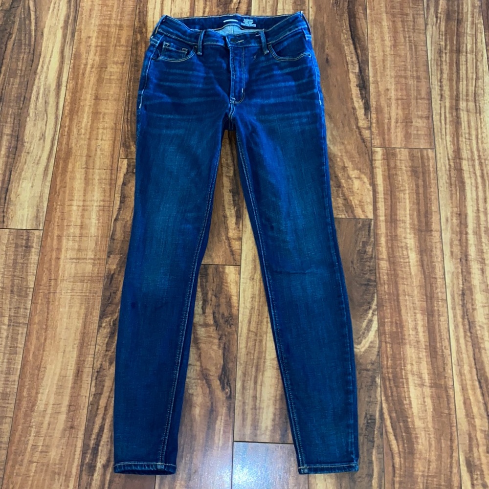 Jeans super skinny high rise I AM RE-POSHING is bc they are way too tight